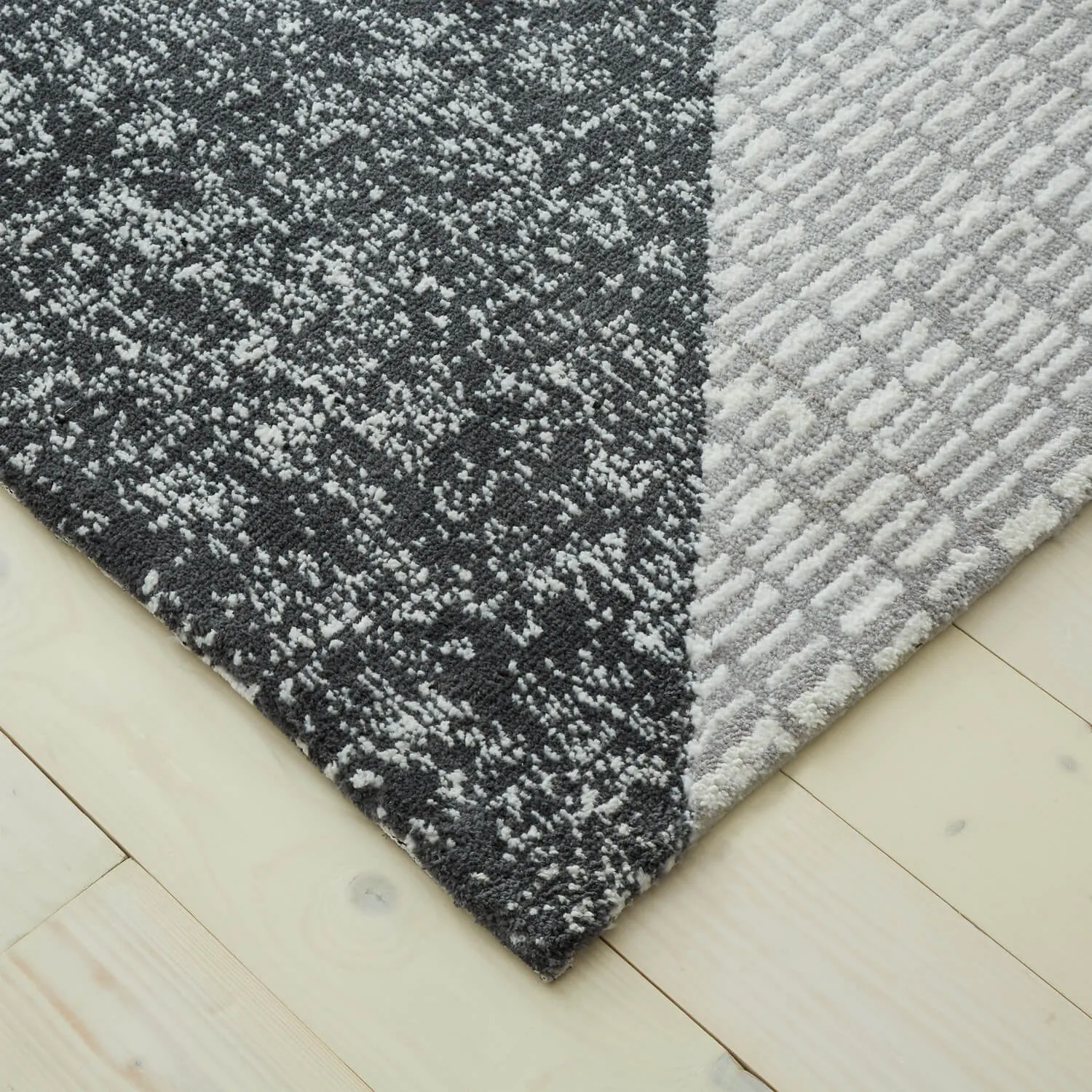 Larson Geo Rug - Grey