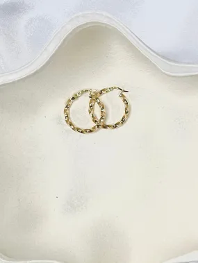 Loose Chain Twist Hoop Earrings